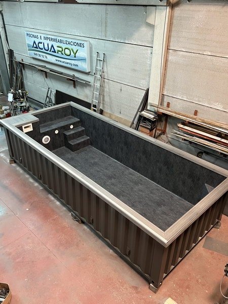 Piscine Conteneur Candybleaz, 4,5 mètres de longueur et 2,5 mètres de largeur – Image 3