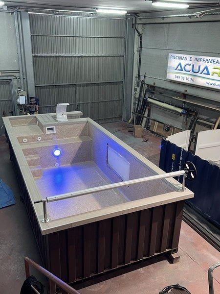 Conteneur 20 pieds transformé en piscine – Image 3
