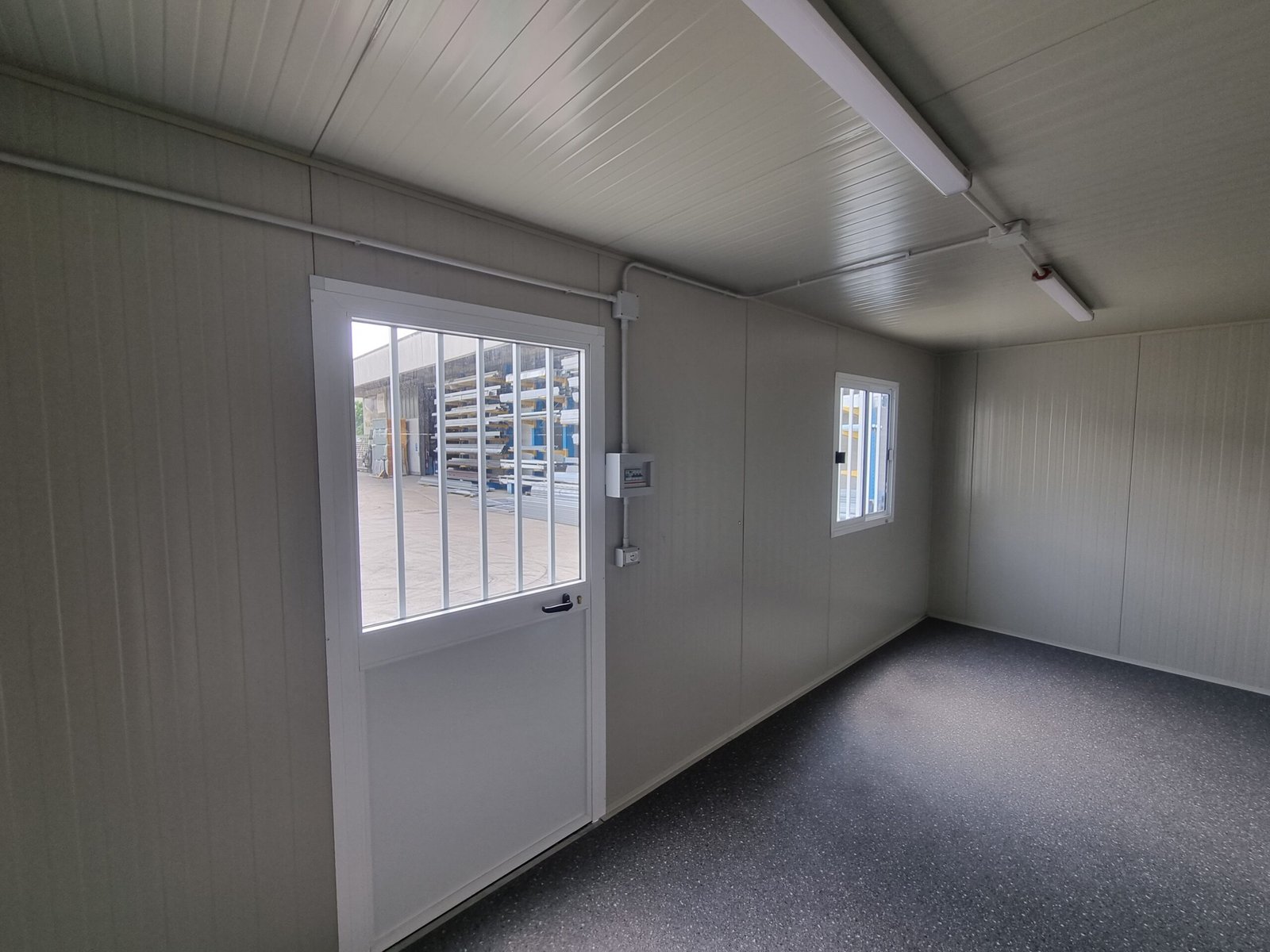 Monobloc 6 × 2,5 m – usage Bureau – Image 3