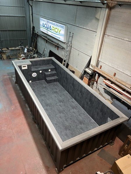 Piscine Conteneur Candybleaz, 4,5 mètres de longueur et 2,5 mètres de largeur – Image 2