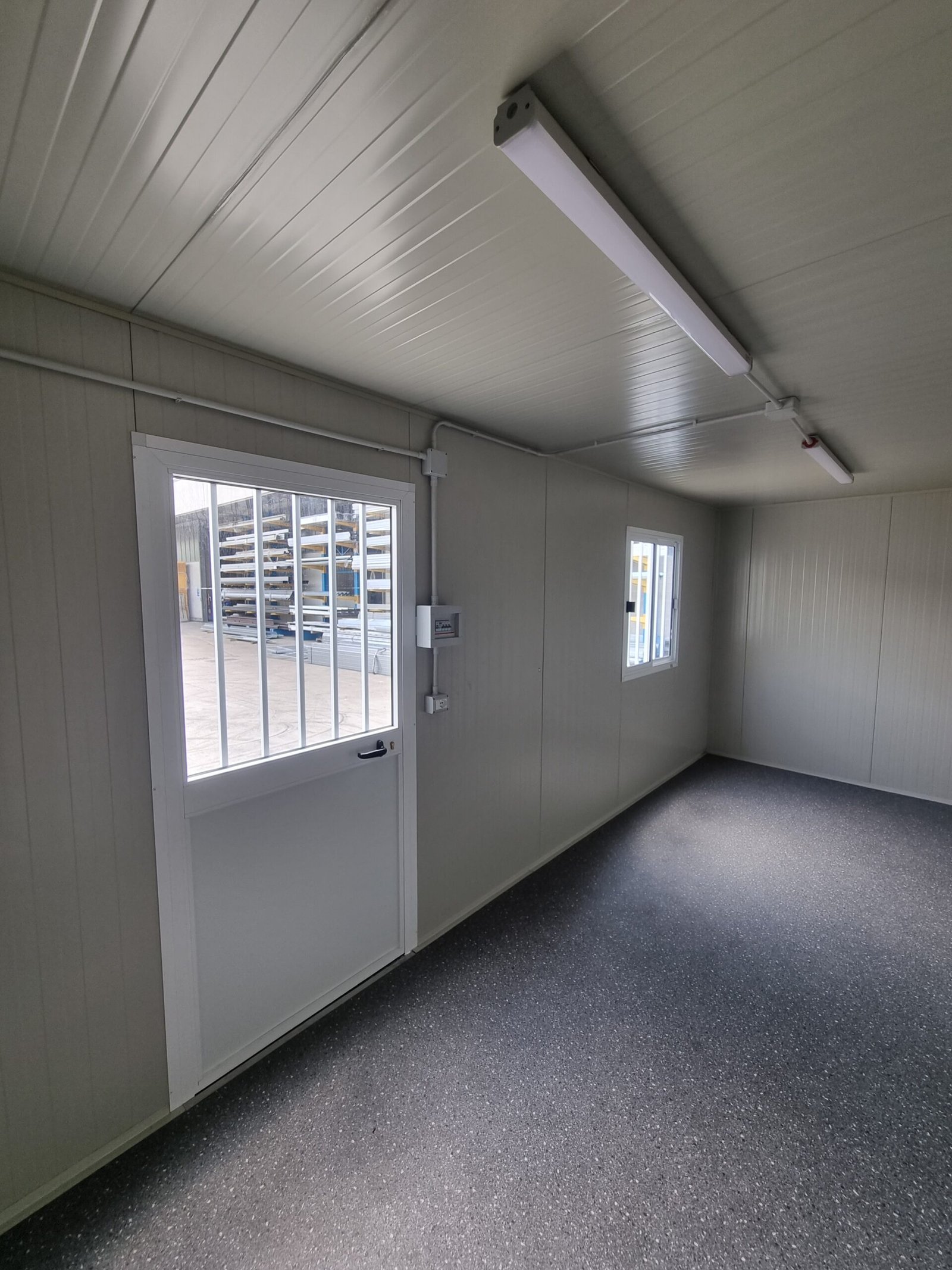 Monobloc 6 × 2,5 m – usage Bureau – Image 4