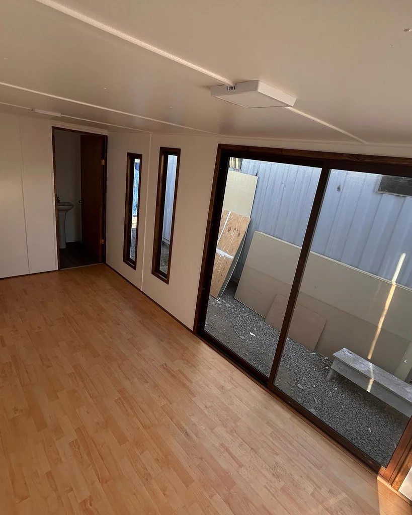 Conteneur Bureau 6 × 2,42 m – 15 m² – Image 4