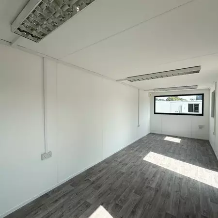 Conteneur Bureau – 7,3 × 2,7 m – Image 6