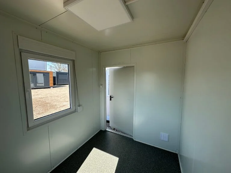 Conteneur Bureau 3,00 × 2,44 m (7,3 m²) – Image 3